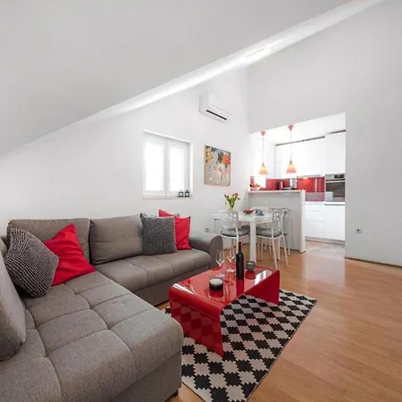 Apartman Meri & Karla - Two Bedroom With Balcony And Sea View *