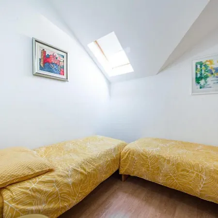 Meri & Karla - Two Bedroom With Balcony And Sea View Dubrovnik