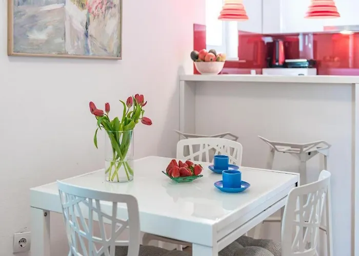 アパート Meri & Karla - Two Bedroom With Balcony And Sea View *