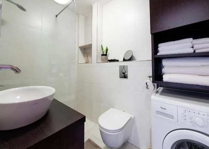 Meri & Karla - Two Bedroom With Balcony And Sea View * Dubrovnik