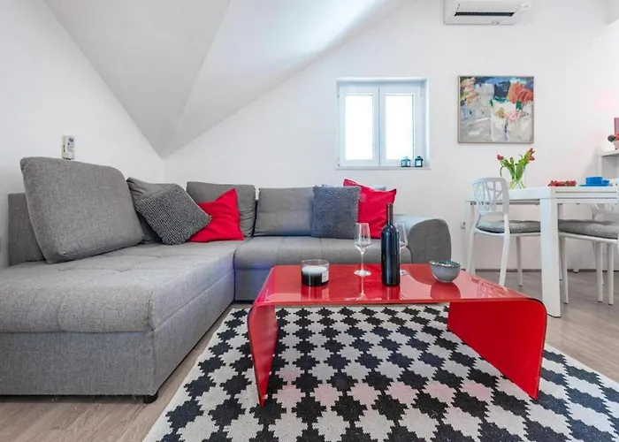 Meri & Karla - Two Bedroom With Balcony And Sea View Apartament Dubrownik